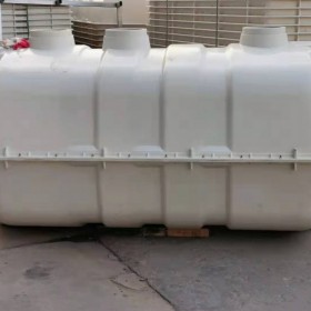 匯鑫融 成都2立方玻璃鋼化糞池生產(chǎn)廠家 農村廁所改建專用