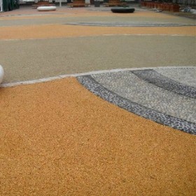 成都市 彩色透水混凝土道路 多孔無砂彩色透水混凝土 透水罩面劑材料廠家 生態(tài)透水混凝土粘接劑 免費(fèi)送貨到工地