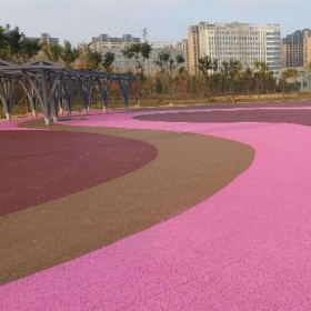 海綿城市透水混凝土 透水混凝土廠家 透水混凝土增強(qiáng)劑 品質(zhì)為先 免費送貨到工地